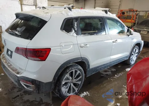 2022 Volkswagen Taos 1.5T Se z USA, uszkodzony, nr VIN 3VVRX7B22NM064587